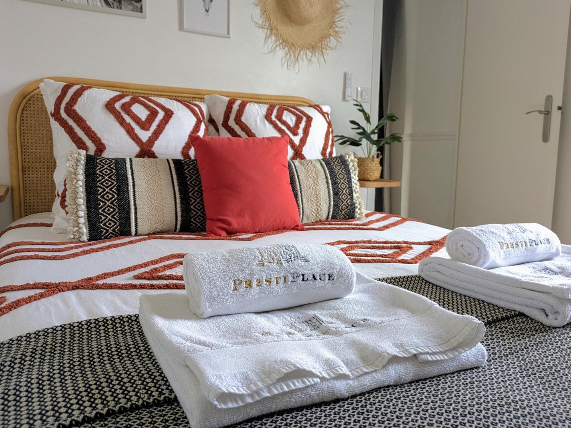 La Petite Plume - Prestiplace Collection トゥール エクステリア 写真